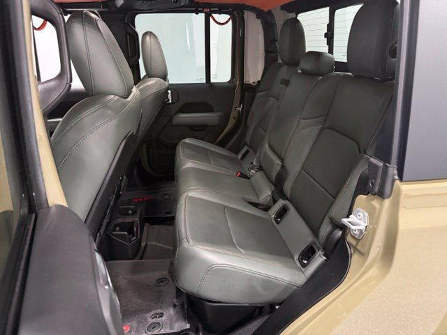 Used 2025 Jeep Gladiator Mojave w/ Convenience Group AWD/4WD image 30
