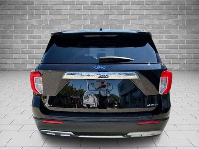 Certified 2023 Ford Explorer XLT w/ Equipment Group 202A AWD/4WD image 6