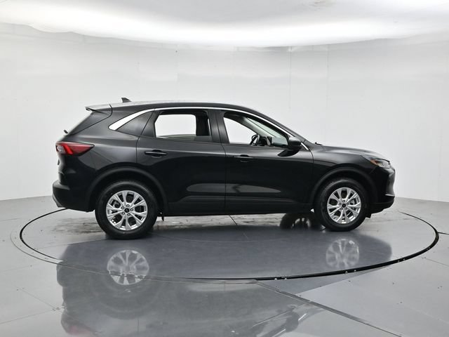 Certified 2024 Ford Escape Active AWD/4WD image 2
