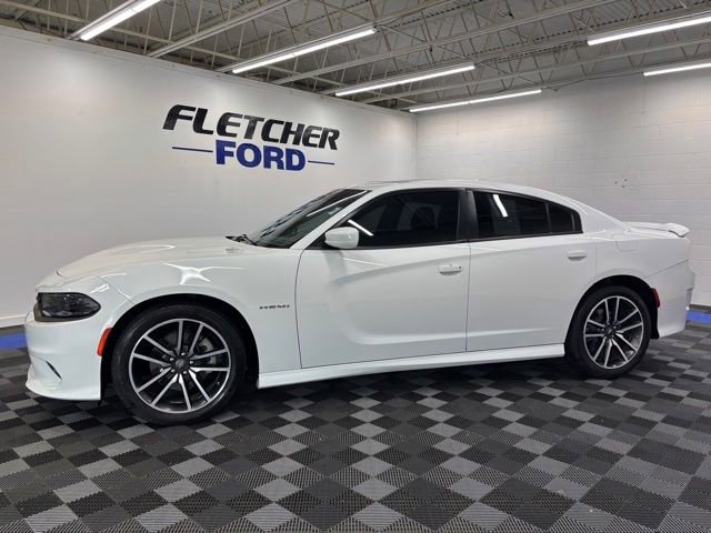 Used 2022 Dodge Charger R/T w/ Plus Group RWD image 3