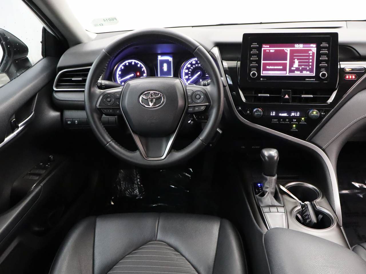 Used 2022 Toyota Camry SE FWD image 14