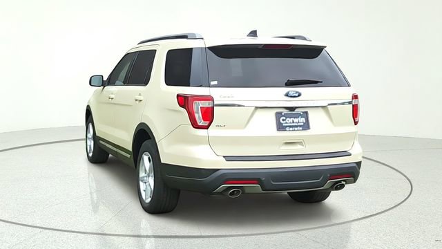 Certified 2018 Ford Explorer XLT FWD image 6