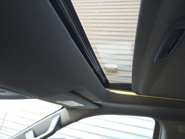 Used 2025 Chevrolet Silverado 1500 ZR2 w/ Technology Package image 14