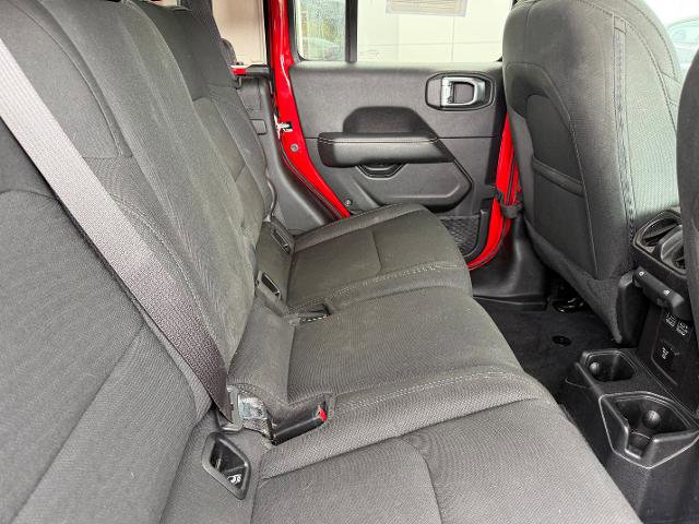 Used 2020 Jeep Gladiator Overland AWD/4WD image 12