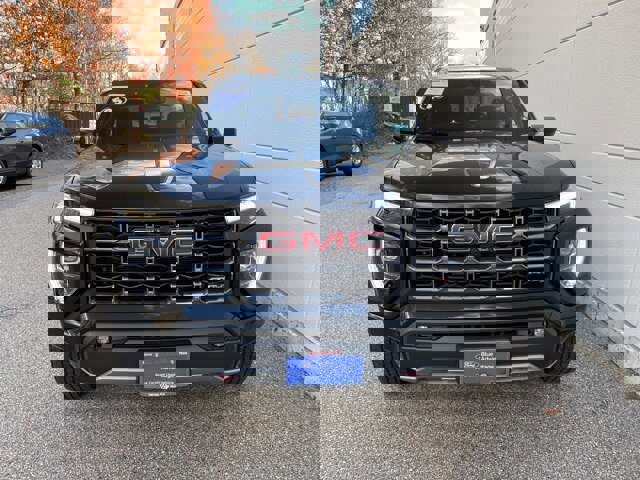 Used 2025 GMC Canyon AT4 w/ AT4 Premium Package image 5