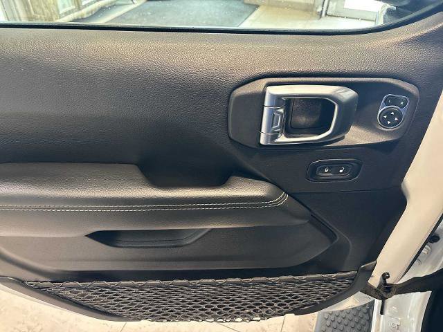 Used 2023 Jeep Wrangler Unlimited Sahara w/ Cold Weather Group image 21