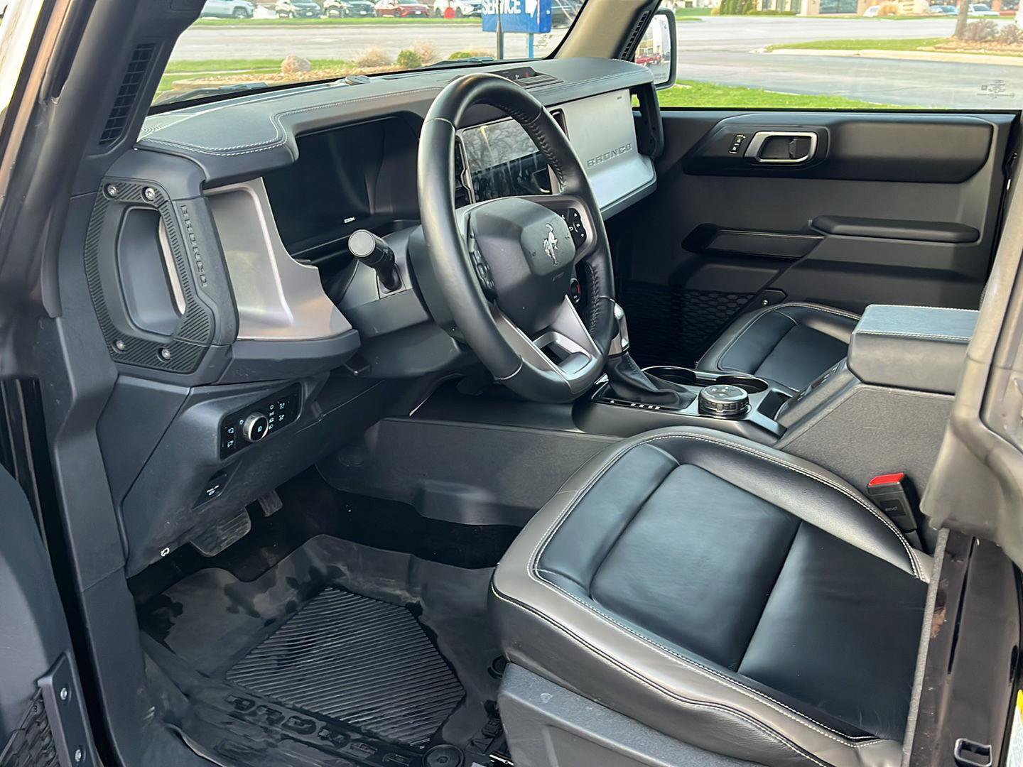 Certified 2025 Ford Bronco Outer Banks AWD/4WD image 9