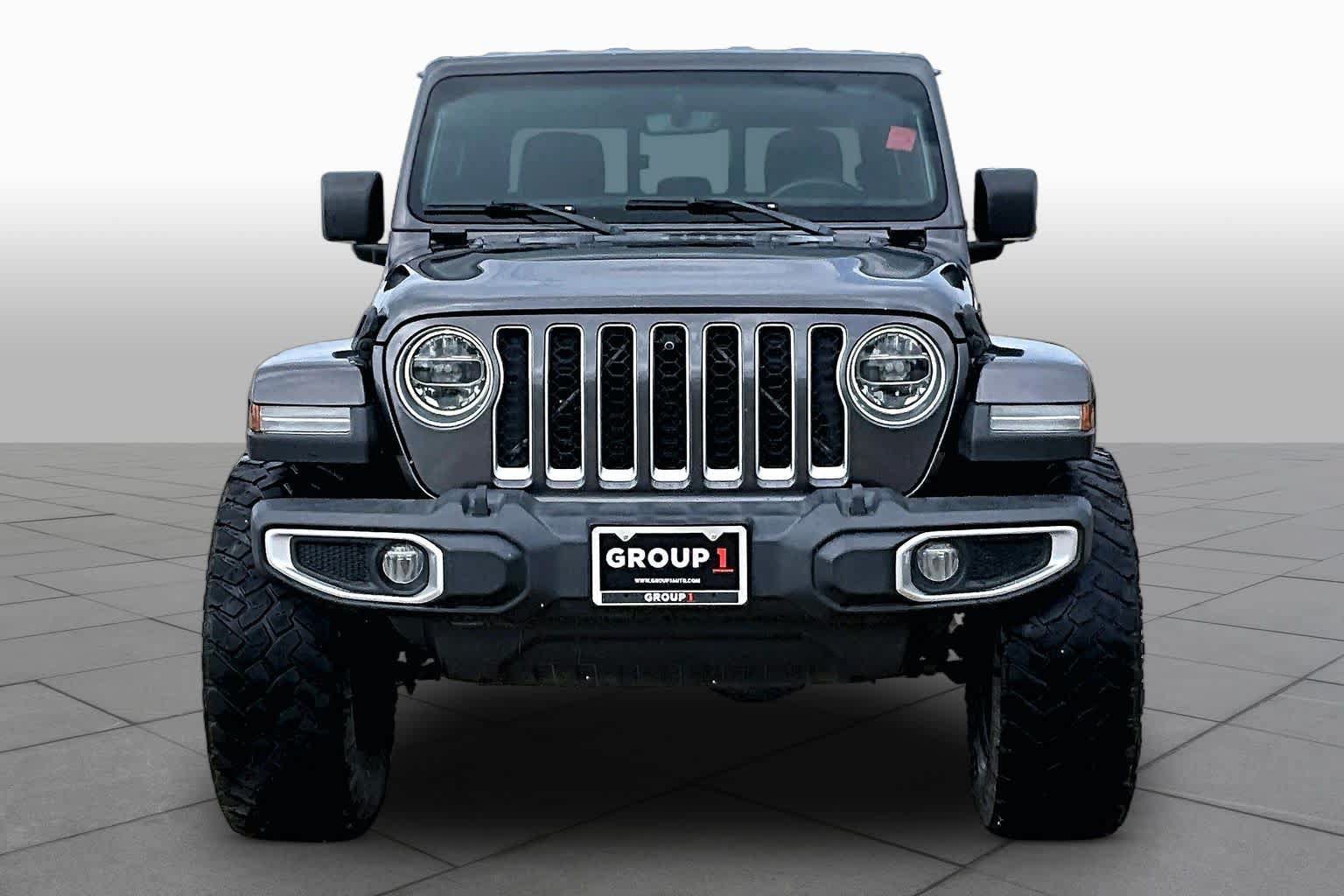 Used 2021 Jeep Gladiator Overland AWD/4WD image 4