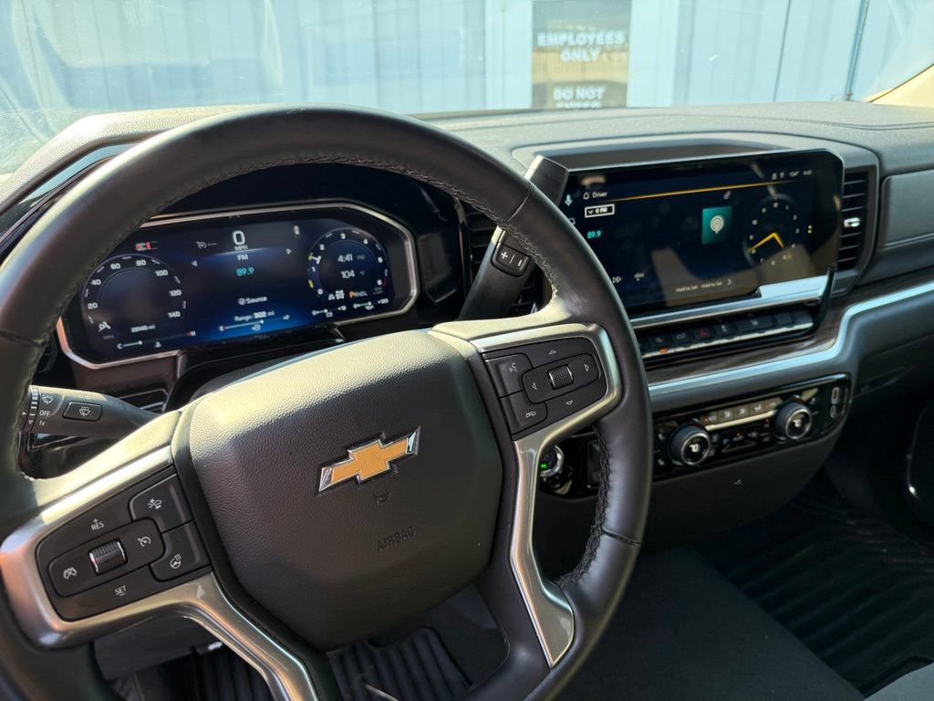 Used 2026 Chevrolet Silverado 1500 LT AWD/4WD image 11