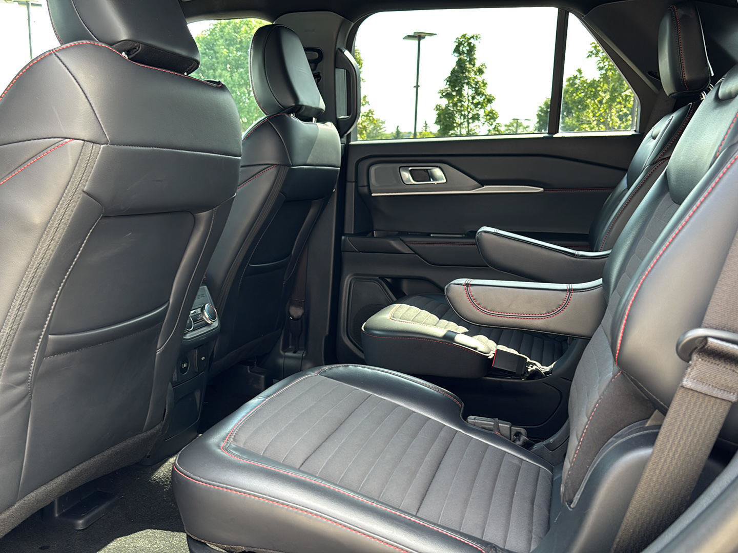 Certified 2026 Ford Explorer ST-Line AWD/4WD image 25