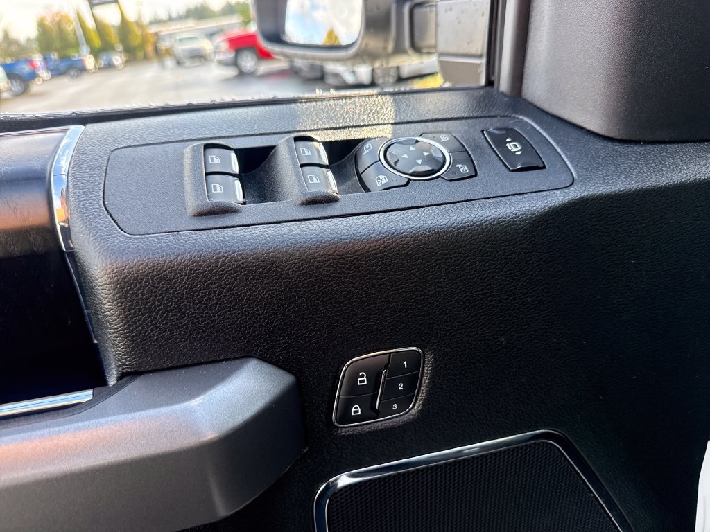 Certified 2019 Ford F250 Platinum w/ Platinum Ultimate Package AWD/4WD image 19