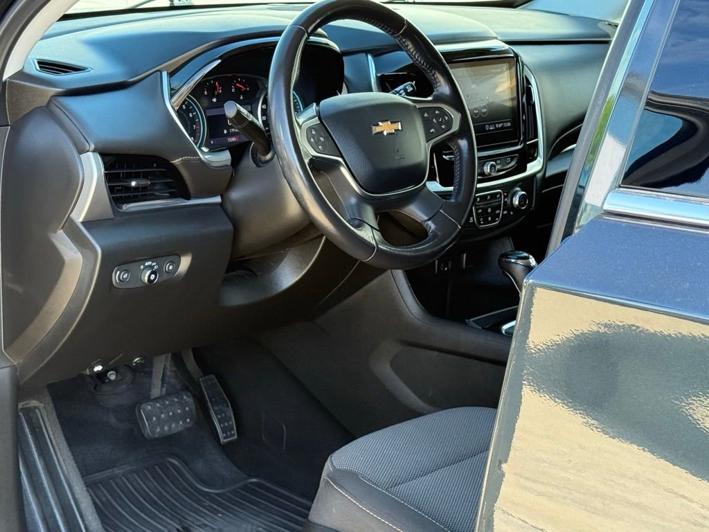 Used 2020 Chevrolet Traverse LT image 7