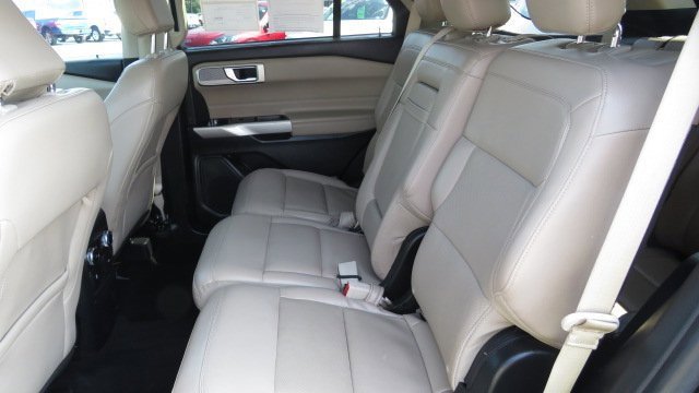 Certified 2023 Ford Explorer Limited image 11