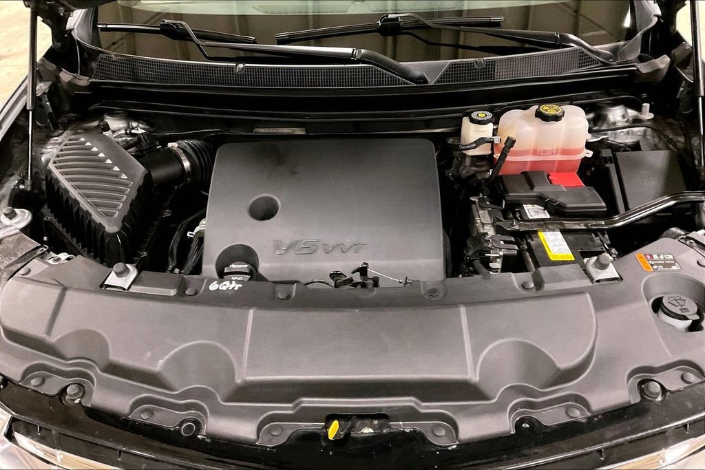 Used 2023 Chevrolet Traverse Premier w/ LPO, Floor Liner Package image 12