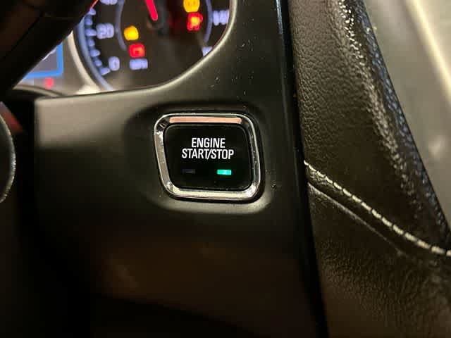 Used 2023 GMC Acadia SLE w/ Driver Convenience Package FWD image 10