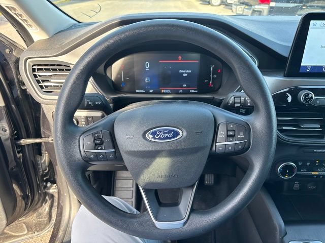 Certified 2025 Ford Escape Active AWD/4WD image 9