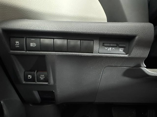 Used 2024 Toyota Sienna LE AWD/4WD image 20