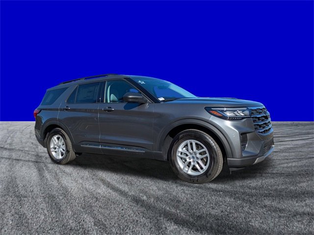 Certified 2025 Ford Explorer Active w/ Active Comfort Package image 2