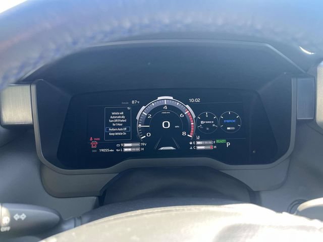 Used 2025 Toyota Sequoia Platinum AWD/4WD image 27