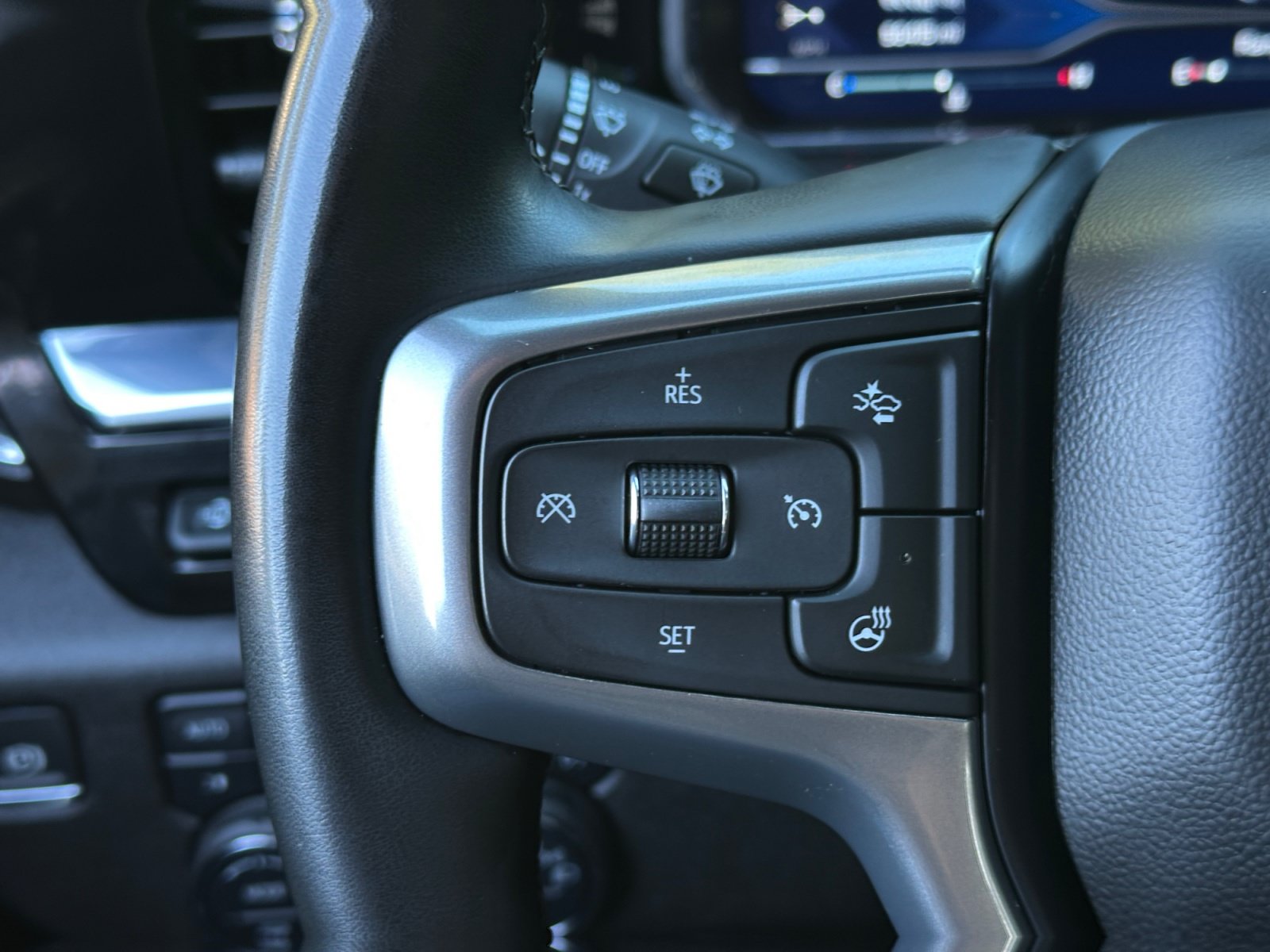 Used 2025 Chevrolet Silverado 2500 LTZ w/ LTZ Plus Package AWD/4WD image 27