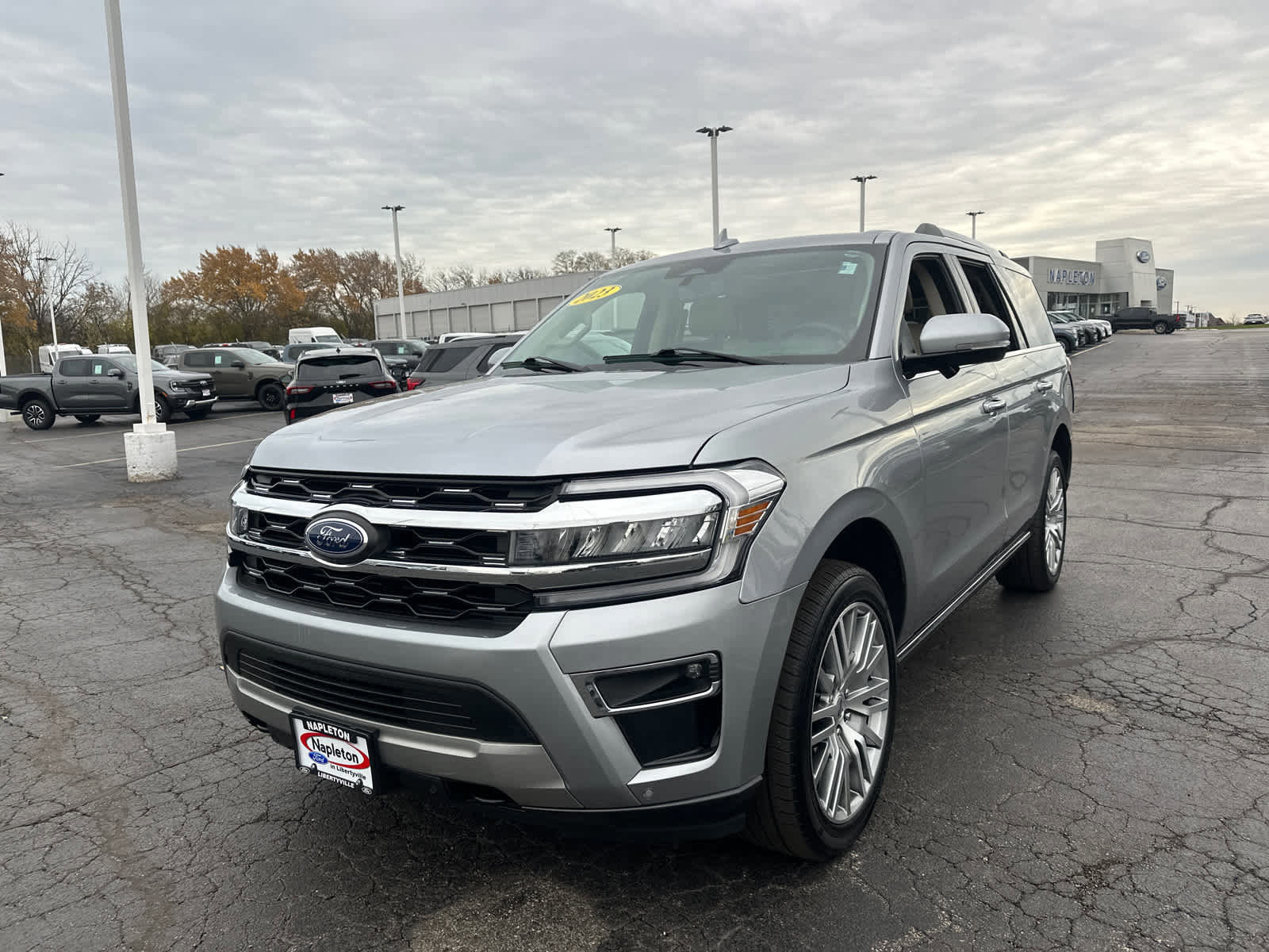 Certified 2023 Ford Expedition Limited image 3