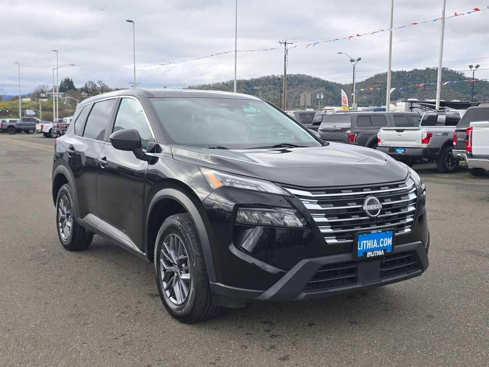 Used 2024 Nissan Rogue S image 7