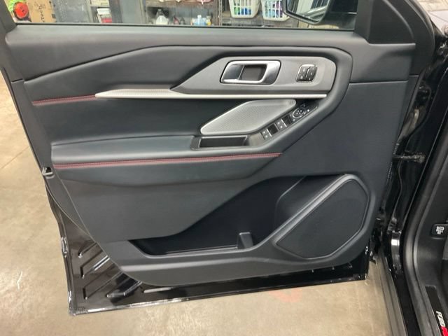 Certified 2025 Ford Explorer ST AWD/4WD image 5