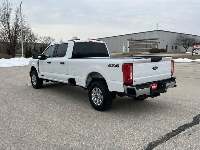 Certified 2023 Ford F250 XLT AWD/4WD image 2