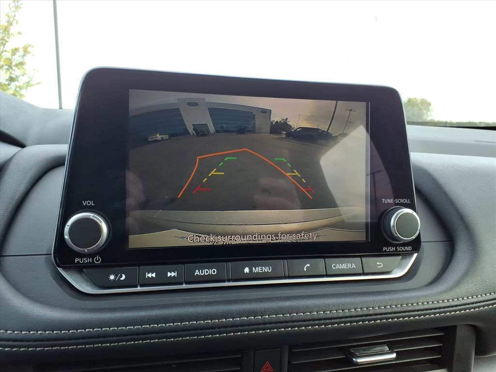 Used 2024 Nissan Rogue SV image 20