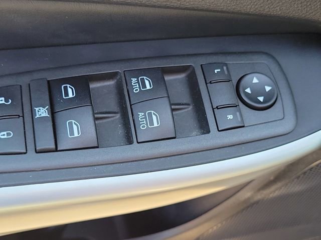 Used 2022 Jeep Cherokee Latitude w/ Trailer Tow Group AWD/4WD image 10