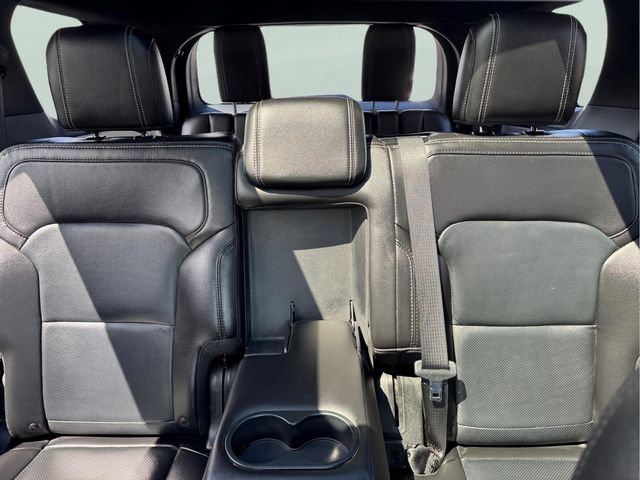Certified 2018 Ford Explorer Limited FWD image 17