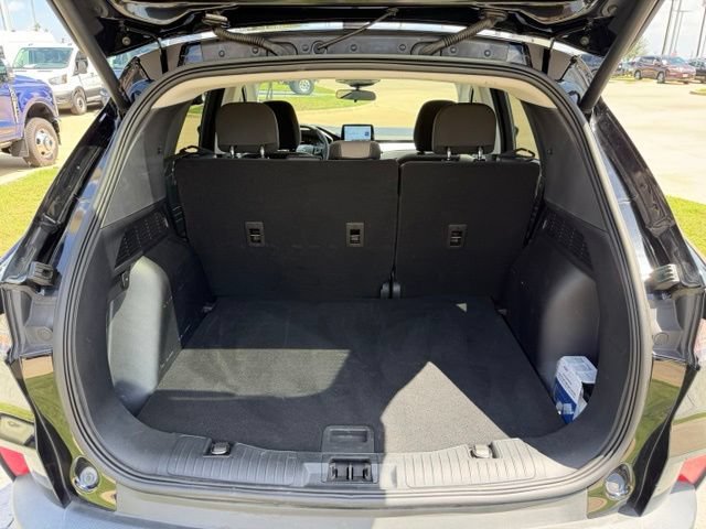 Certified 2022 Ford Escape SE w/ SE Sport Appearance Package FWD image 7
