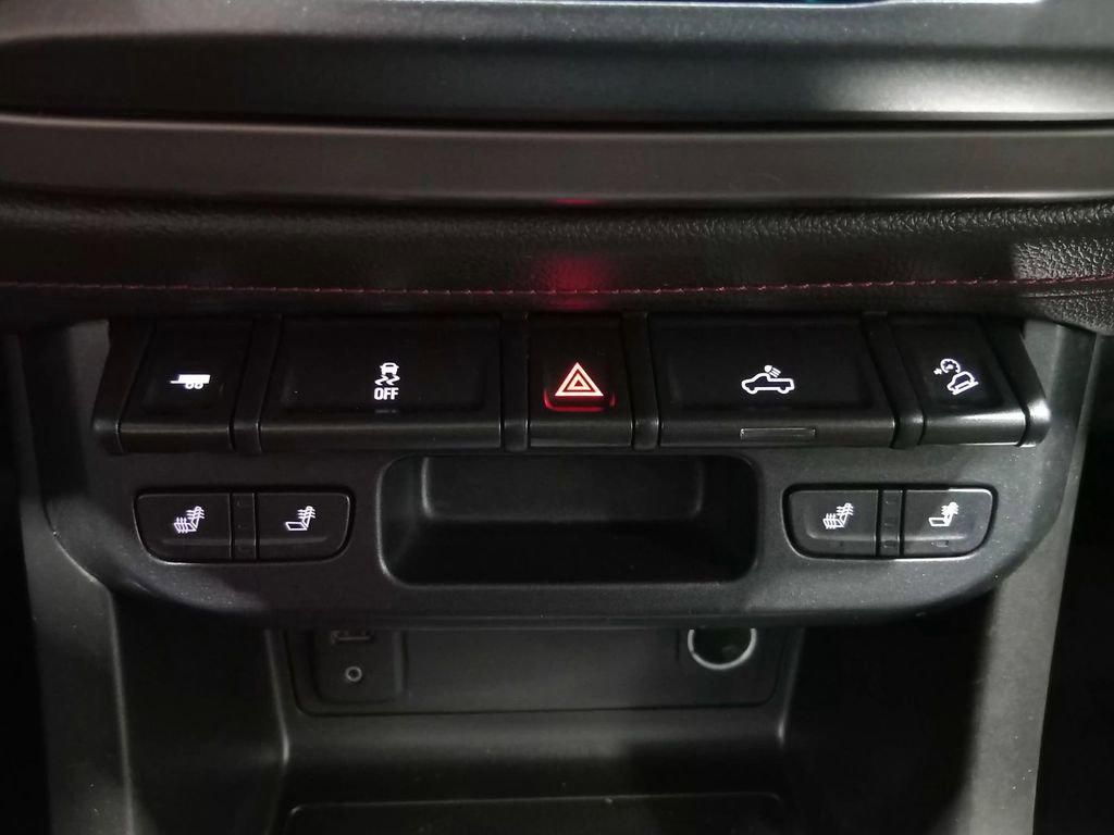 Used 2017 GMC Canyon SLE w/ All Terrain Package AWD/4WD image 24