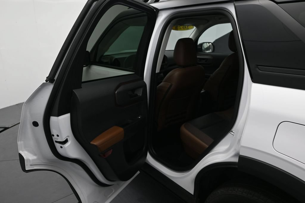 Certified 2025 Ford Bronco Sport Outer Banks w/ Outer Banks Tech Package+ AWD/4WD image 13