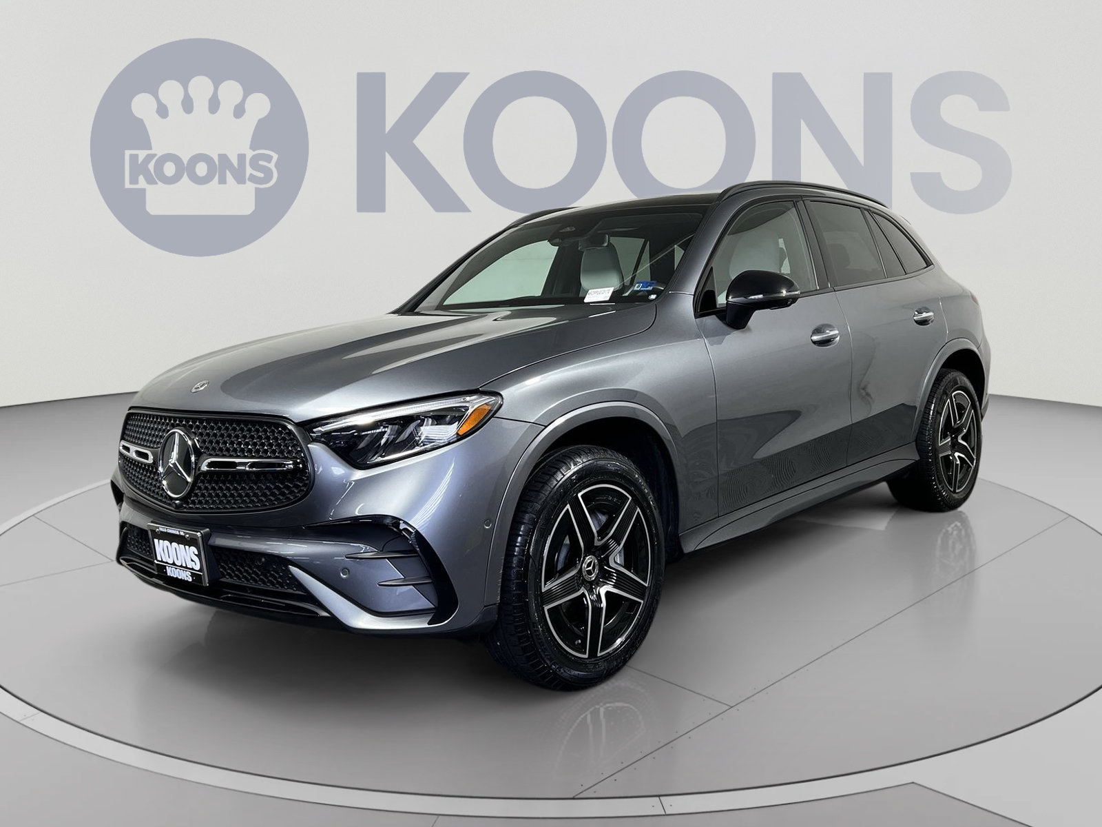 Used 2023 Mercedes-Benz GLC 300 4MATIC image 1