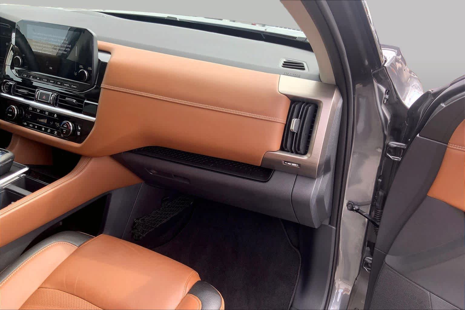 Used 2022 Nissan Pathfinder Platinum w/ Cargo Package FWD image 19