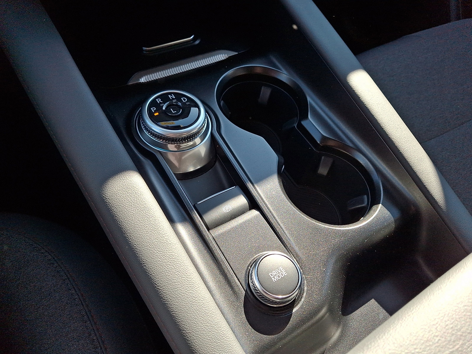 Certified 2025 Ford Explorer Active image 17