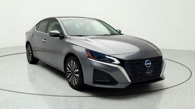 Used 2025 Nissan Altima 2.5 SV