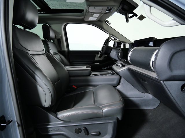 Certified 2025 Ford Expedition Active AWD/4WD image 10