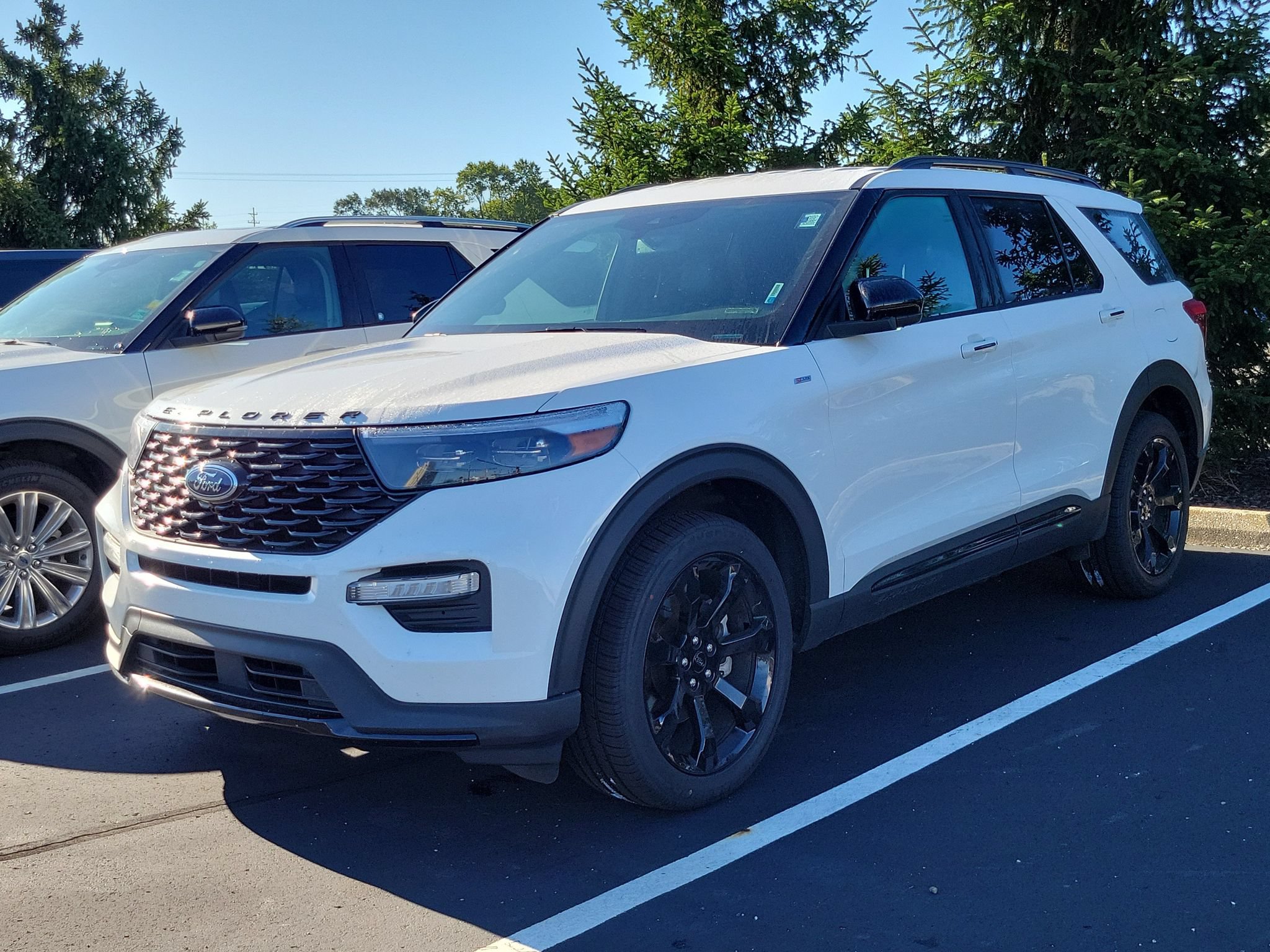 Certified 2023 Ford Explorer ST-Line w/ Class IV Trailer Tow Package