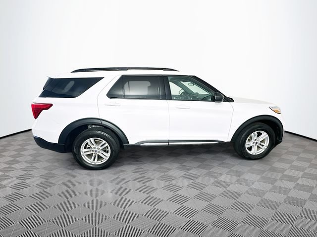 Certified 2023 Ford Explorer XLT w/ Equipment Group 202A AWD/4WD image 13