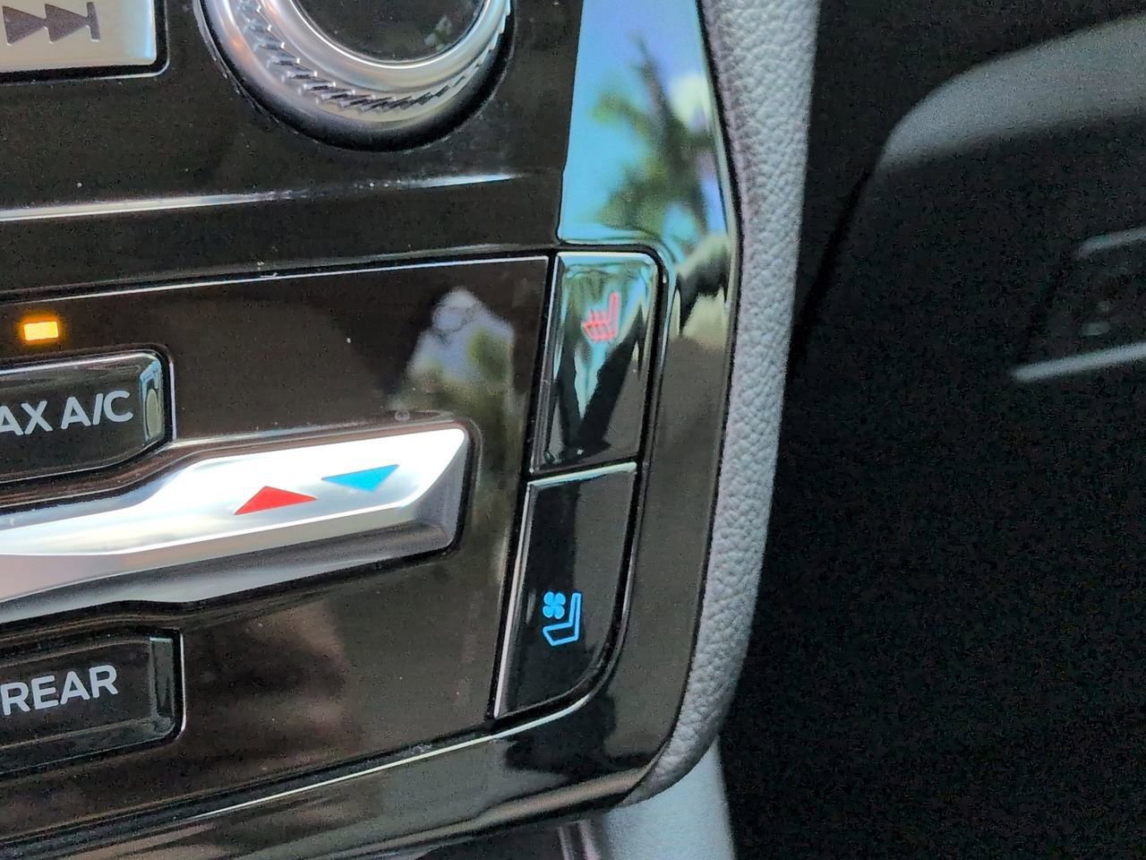 Certified 2023 Ford Explorer Limited w/ Equipment Group 301A image 22