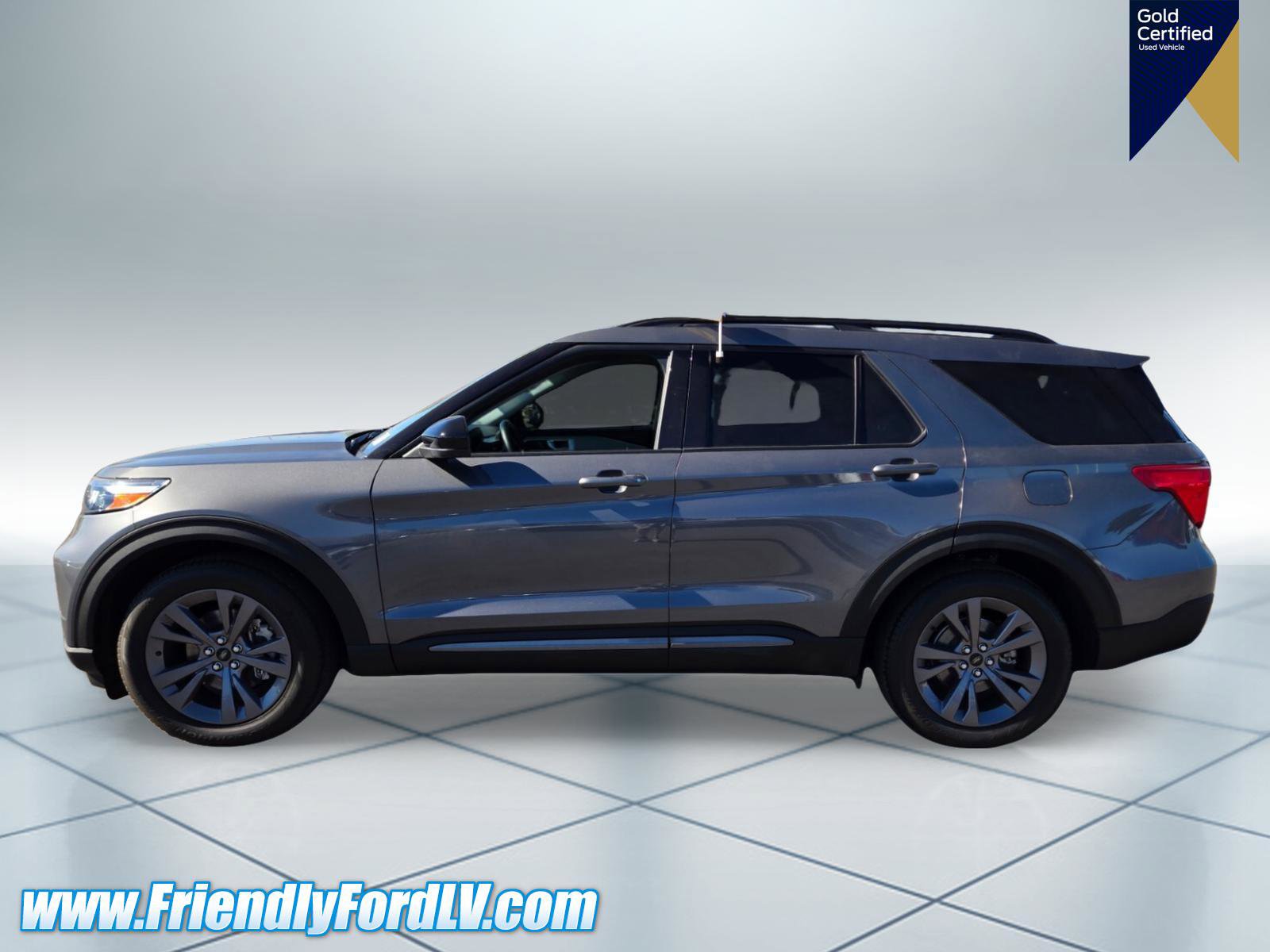 Certified 2023 Ford Explorer XLT w/ Equipment Group 202A RWD image 4