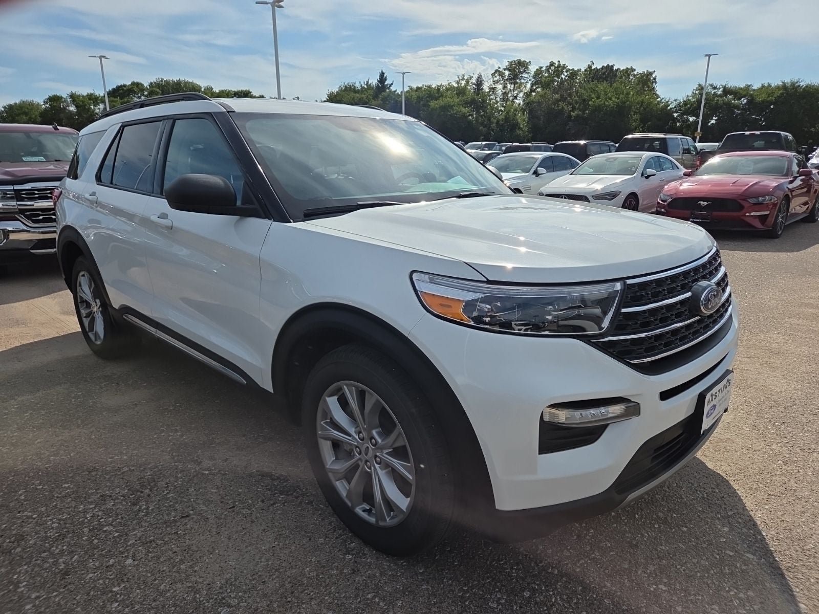 Certified 2023 Ford Explorer XLT w/ Equipment Group 202A AWD/4WD image 19