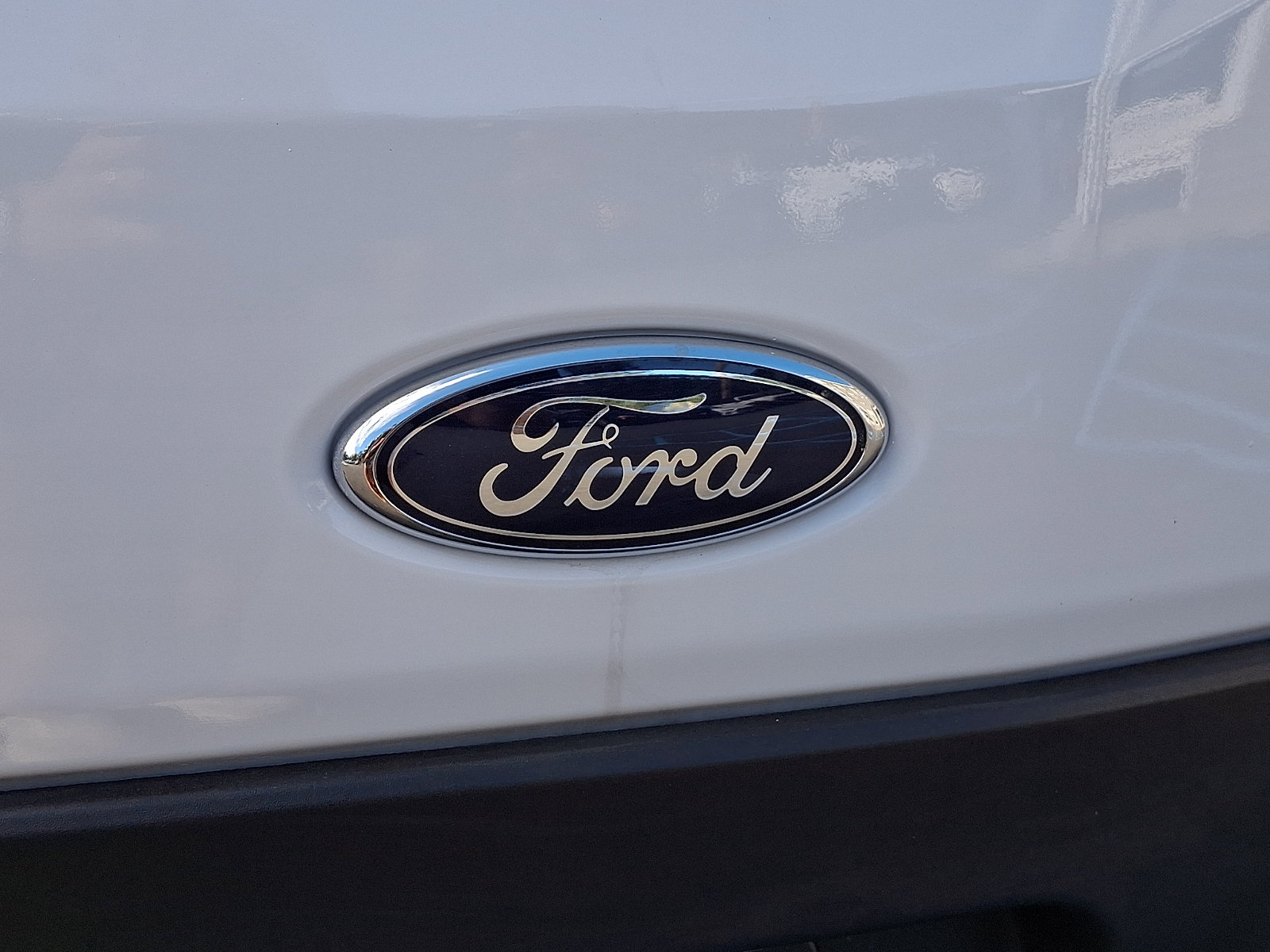 Certified 2025 Ford Transit 250 Low Roof w/ Exterior Upgrade Package RWD image 28