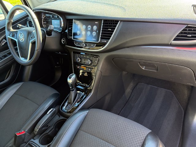 Used 2020 Buick Encore Preferred AWD/4WD image 22