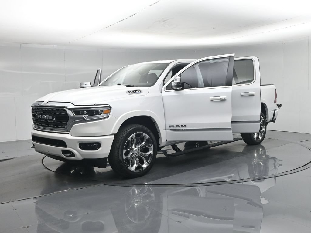 Used 2024 RAM 1500 Limited AWD/4WD image 32