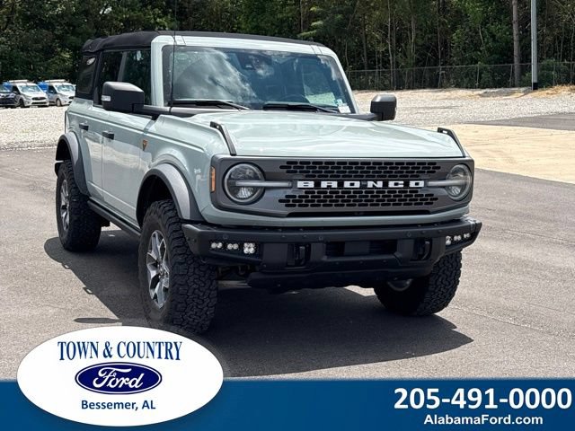 Certified 2023 Ford Bronco Badlands AWD/4WD image 1