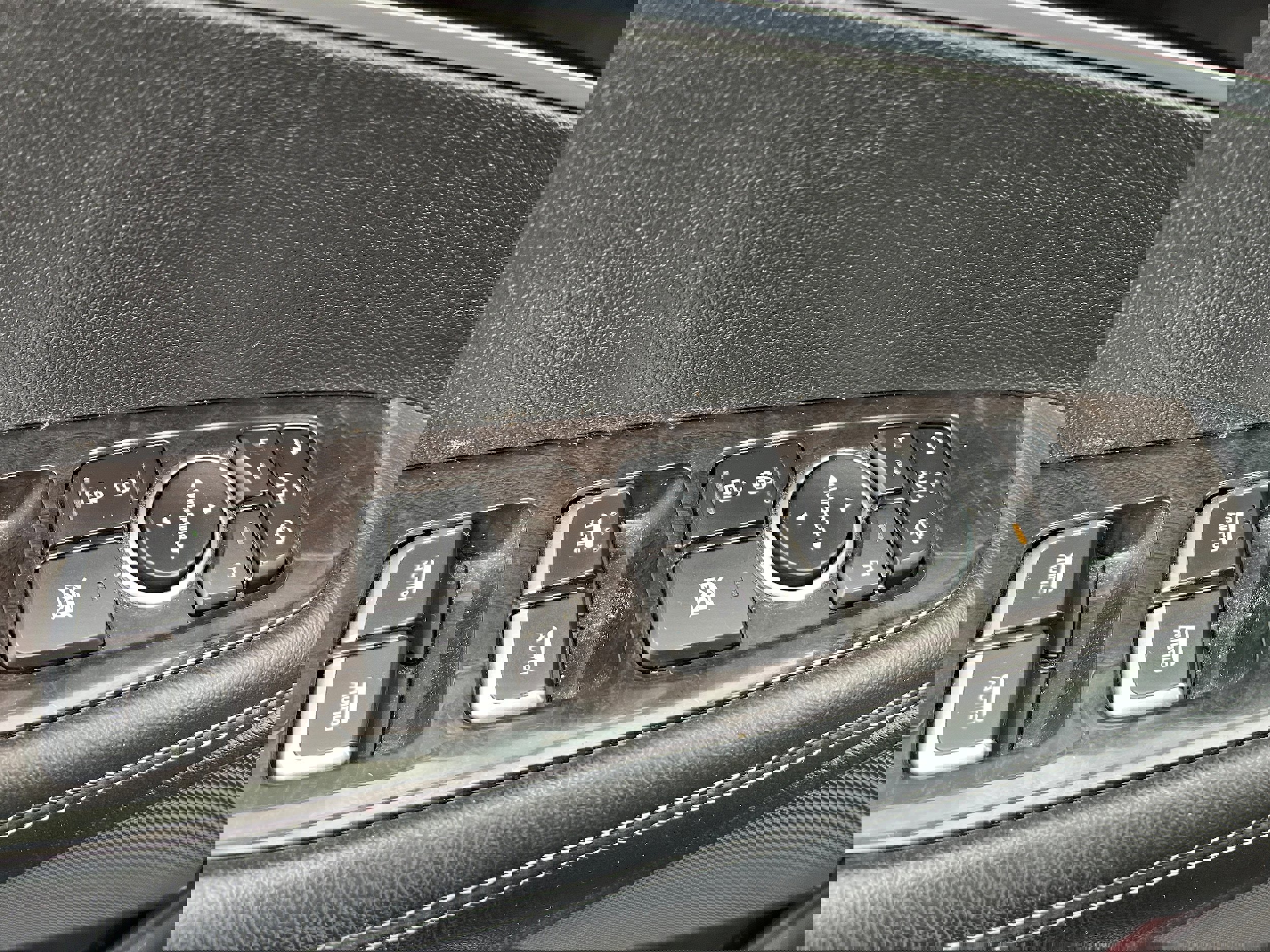 Used 2017 Kia Sorento EX w/ EX Advanced Touring Package image 25