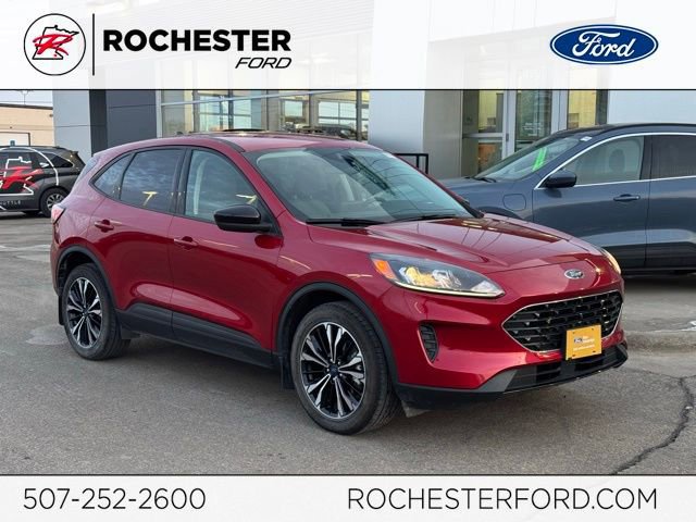 Certified 2022 Ford Escape SE w/ SE Sport Appearance Package image 5